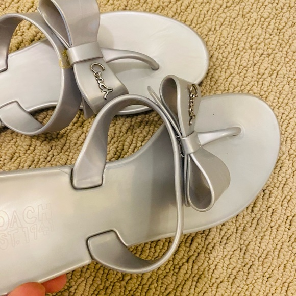 Auth COACH bow bow slipper for sale - Picture 2 of 6